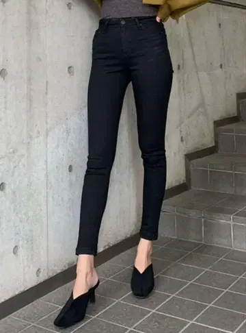 EMODA 블랙 스키니 데님 하이 웨스트