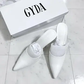인기 상품 즉시 완판 스네이크 포인트 뮬 화이트 S