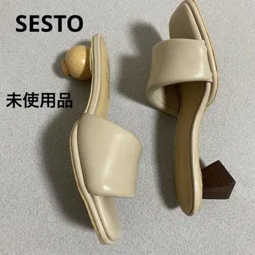 미사용품 SESTO 비대칭 우드 힐 패벳 뮬 샌들 M