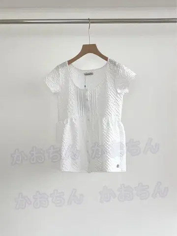 COYSEIO 화이트 플리츠 튜닉 반팔