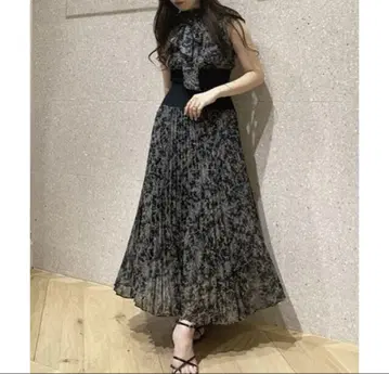 snidel 스나이델 허리 리브 플리츠 원피스