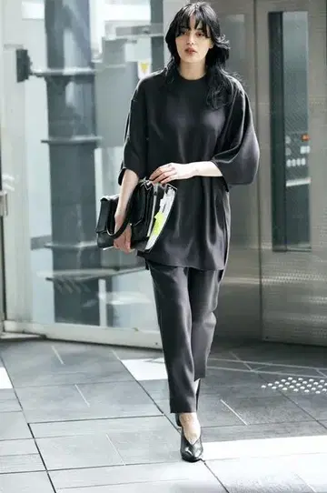 엔폴드 소프트 더블 새틴 입체 슬리브 풀오버 38 그레이