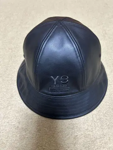 Y-3 버킷 햇 블랙 가죽