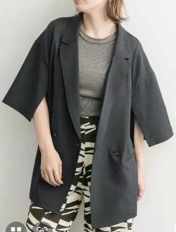 KBF 슬릿 슬리브 자켓 차콜