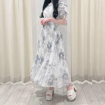 evelyn 꽃무늬 플리츠 원피스