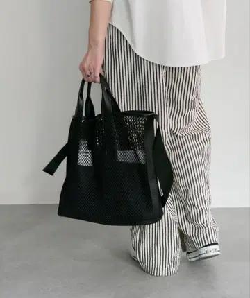 새상품급 ear papillone 다이아 메쉬 2WAY 토트백
