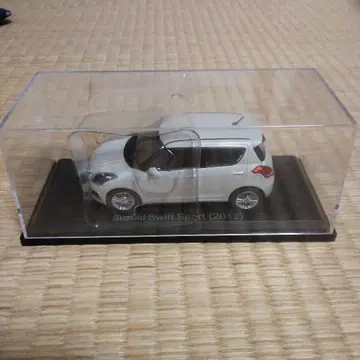아셰트 1/43 스즈키 스위프트 스포츠 ZC32S 펄 화이트