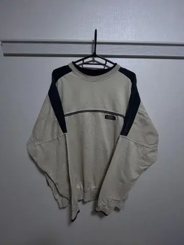90s 엄브로 맨투맨 베이지 화이트 M 짧은 길이