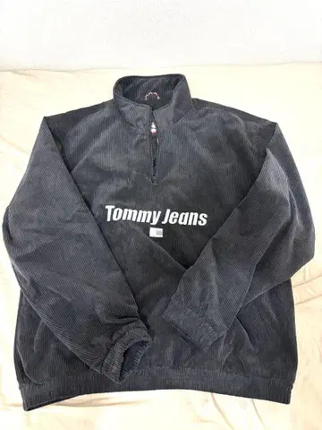 Tommy Jeans 하프 지퍼 코듀로이