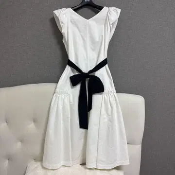 maglie la casetto 화이트 슬리브리스 원피스 사이즈 7