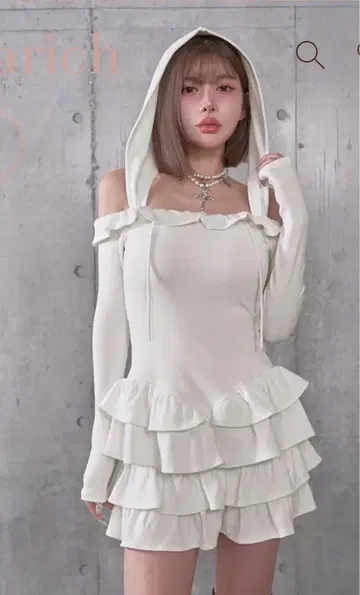 Darich 볼륨 프릴 리브 미니 원피스