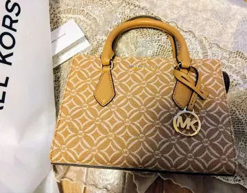 Michael Kors 기하학 패턴 숄더백