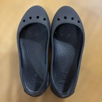 크록스 블랙 간호사 샌들