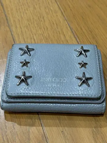 JIMMY CHOO 3단 폴더형 지갑 라이트 그레이