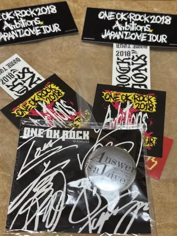 ONE OK ROCK 2018 Ambitions 스티커 2개 덤으로 증정