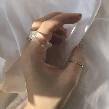 akuthu yurika 클리어 아크릴 반지 프리 사이즈