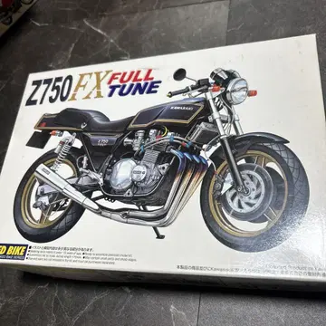 가와사키 Z750 FX 풀 튠 1/18 스케일