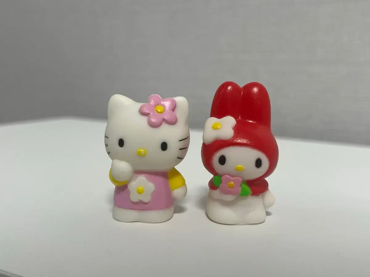 (Bulk) Vintage Kitty My Melody Finger Figure