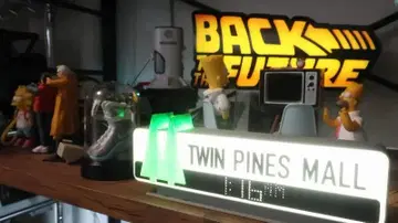 백투더퓨처 TWIN PINES MALL 일루미네이션 간판 모형