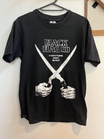 BLACK FLAG 빈티지 티셔츠 레이몬드 페티본