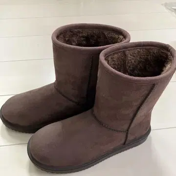 브라운 무스탕 부츠 미들 컷