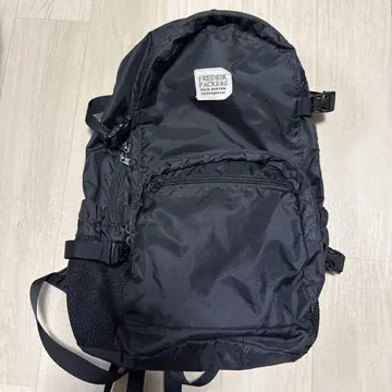 프릭스 스토어 백팩 블랙