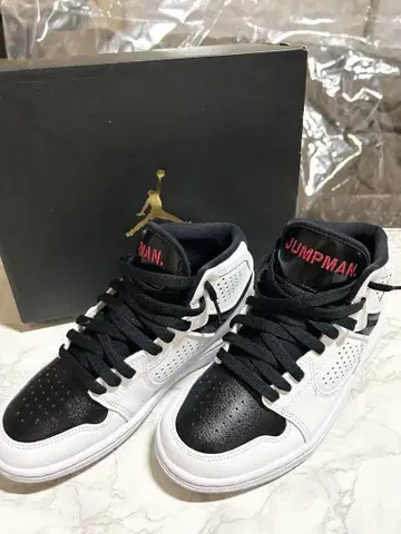 새상품급 조던 스니커즈 23.5cm