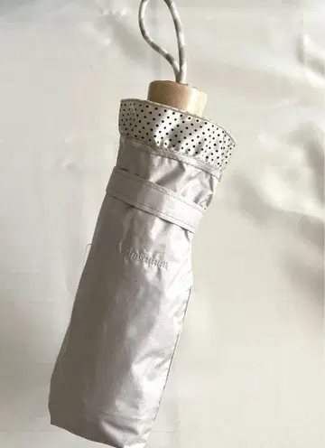 아쿠아 스큐텀 접이식 양산 우천 겸용 일본제