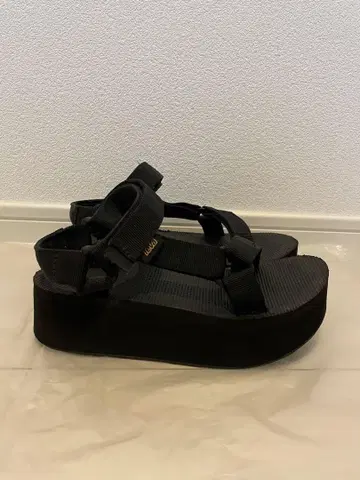 Teva 샌들 통굽 플랫폼