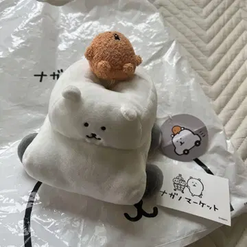 자동차가 된 나가노의 곰 봉제 인형 모구라 고로케