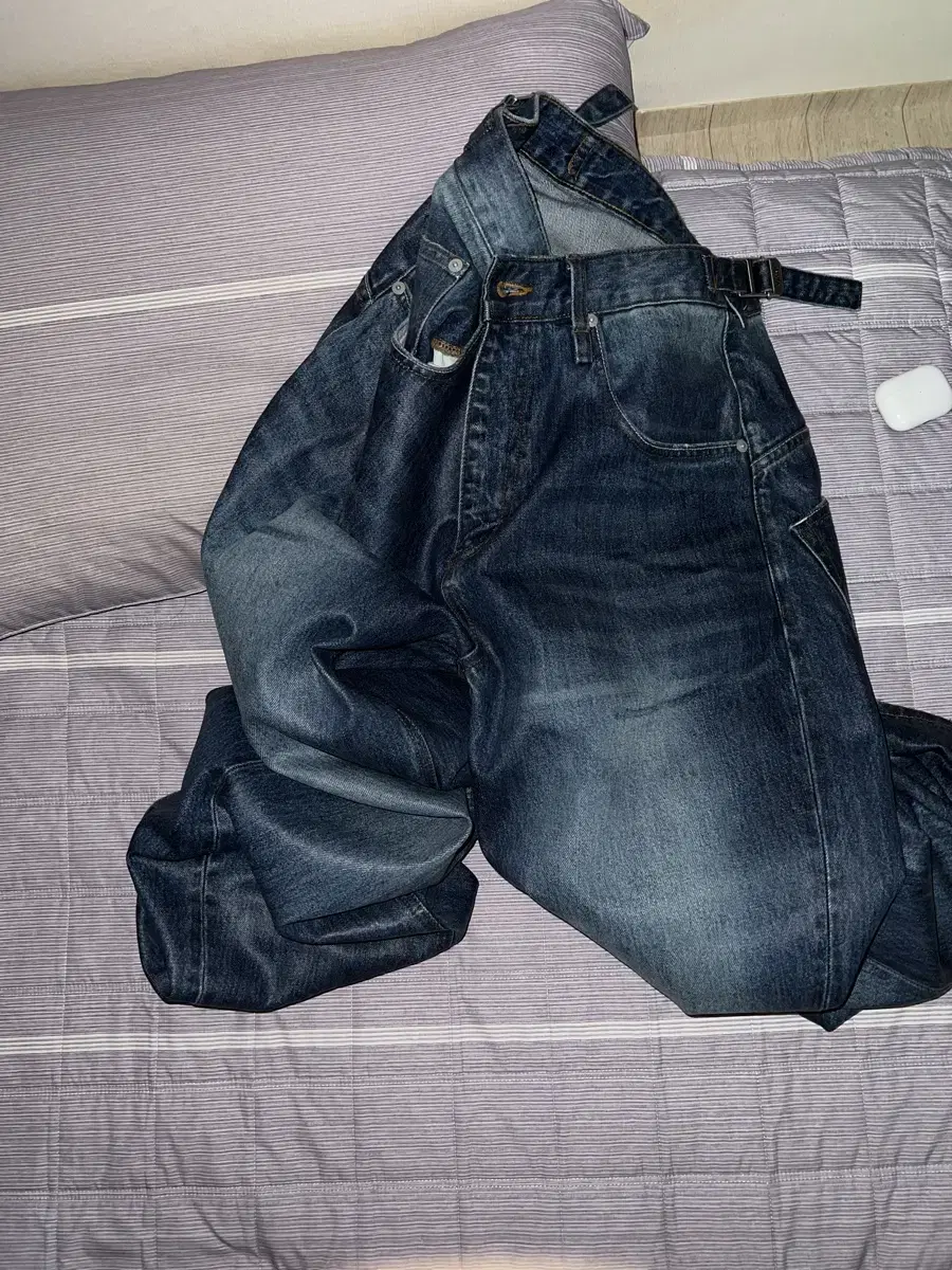 Yiyae Wide Washed Coated Denim Mid Blue s