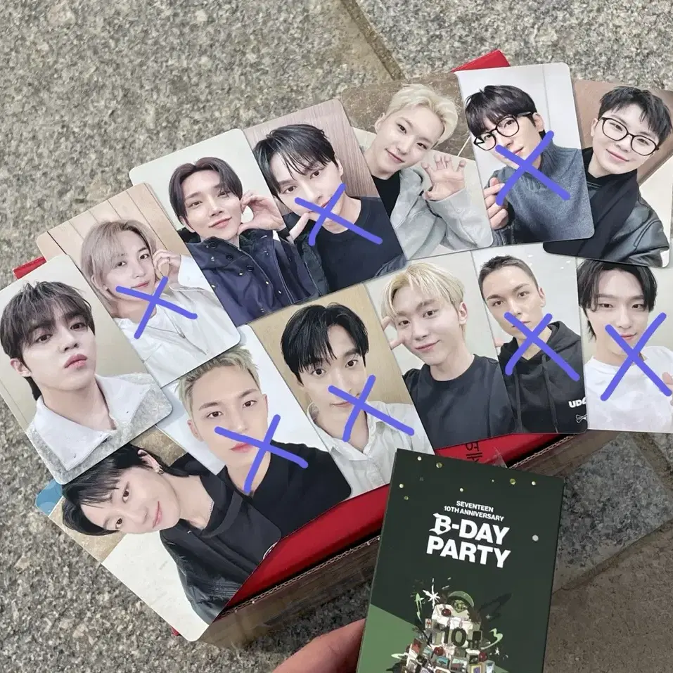 SEVENTEEN | 세븐틴 Seventeen 10th Anniversary Stamp Tour