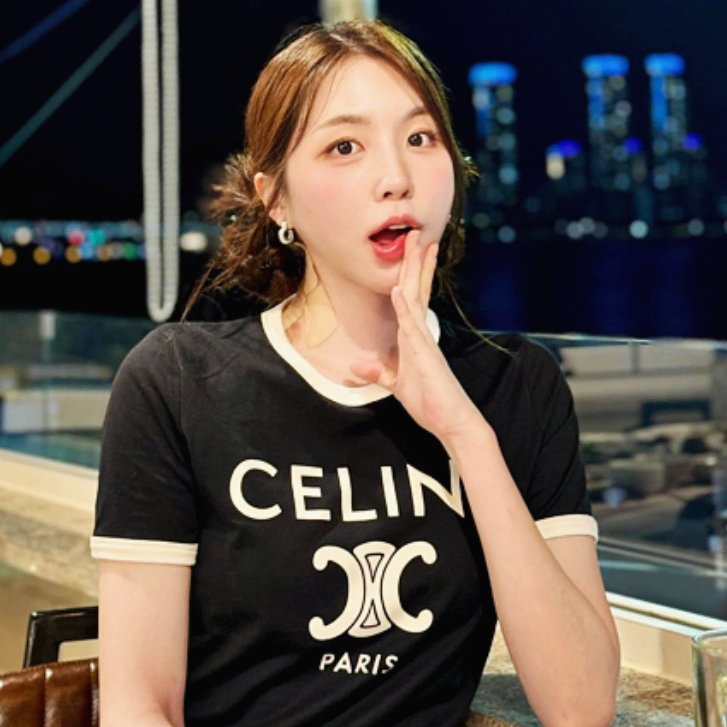 【★国内発送★】CELINE ハートトリオンフ Tシャツ CELINE Triomphe(セリーヌ トリオンフ) Tシャツ・カットソー