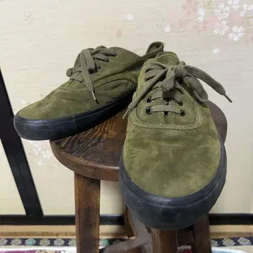 REPRODUCTION OF FOUND 스웨이드 스니커즈 45 올리브