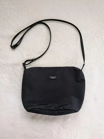 STANDARD SUPPLY 블랙 사코슈
