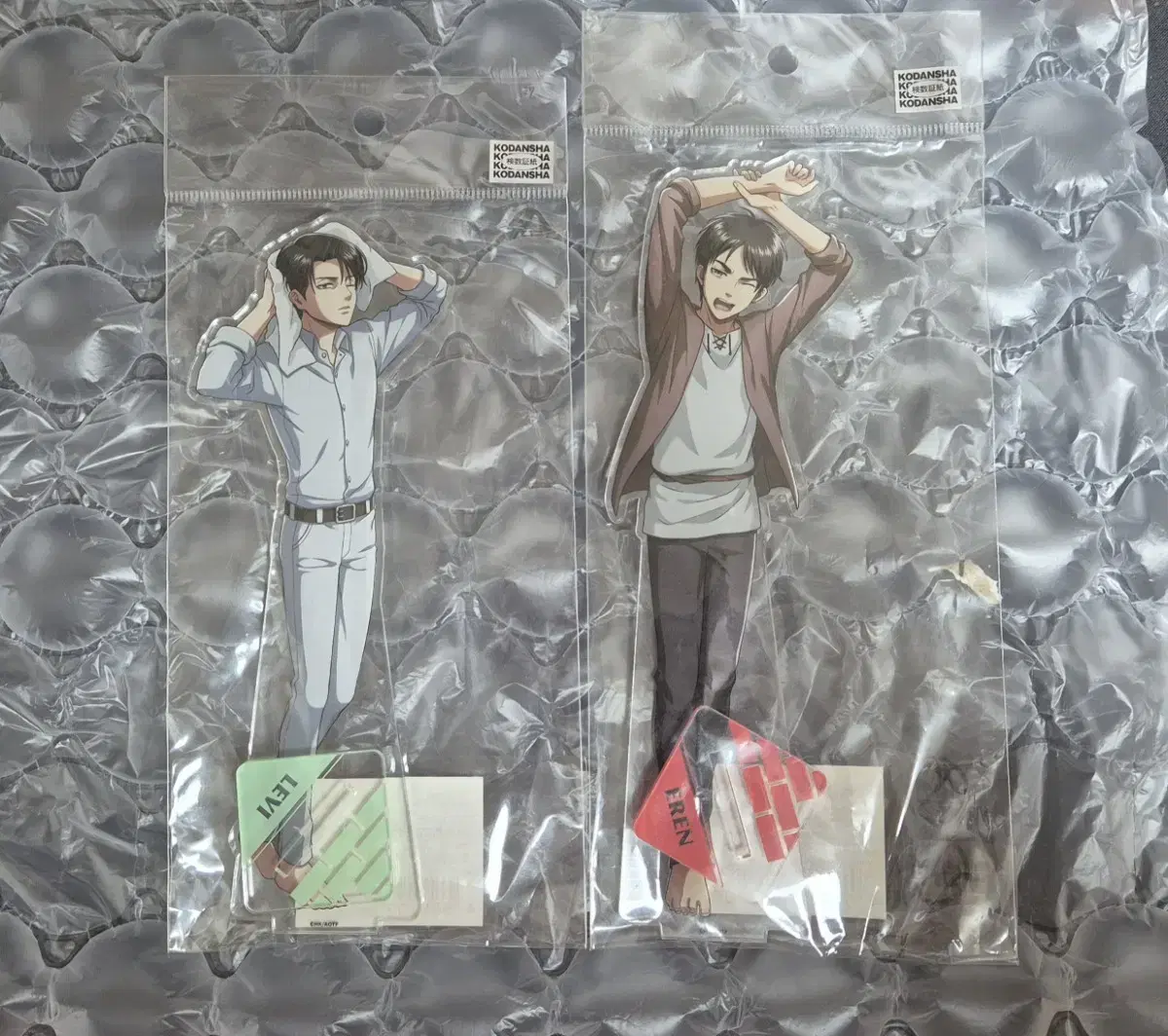 Sealed bulk Attack on Titan Levi Eren Peaceful acrylic stand