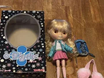 Blythe 인형 실버 스노우 본체 + 아웃핏 세트 스탠드, 박스 포함