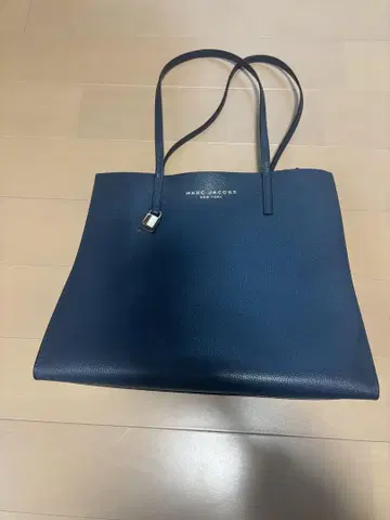 정품 마크제이콥스 네이비 토트백