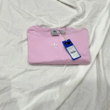 아디다스 오버 사이즈 티셔츠