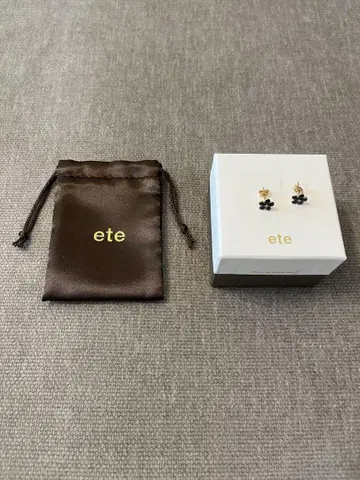 ete 작은 꽃 귀걸이 플로렛 다이아 귀걸이