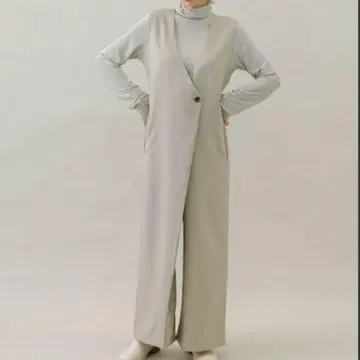 어반 리서치 써니 라벨 프론트 턱 올인원 베이지 색상