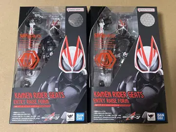 S.H.Figuarts 가면라이더 기츠 응모 레이즈 폼 세트