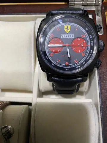 Ferrari 손목시계 블랙/레드