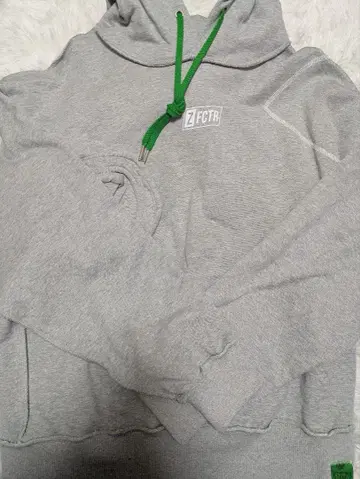 계속 한밤중이면 좋을 텐데 리버서블 후드티 타카오도리