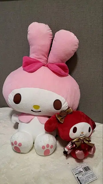 마이멜로디 큰 봉제 인형과 작은 봉제 인형 세트