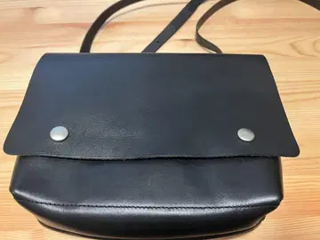 MHL 가죽 숄더백 TOUGH LEATHER