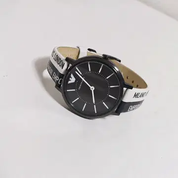 엠포리오 아르마니 손목시계 AR-11253 화이트 블랙 흑백 세련된