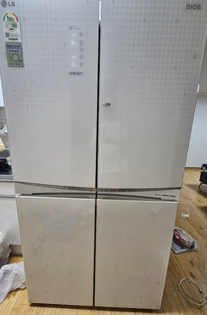 LG d.o. Side-by-side 4-door Refrigerator u913vbiw