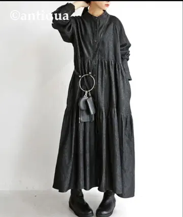 안티카 블랙 데님 티어드 원피스