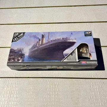 R.M.S. TITANIC 1/700 프라모델